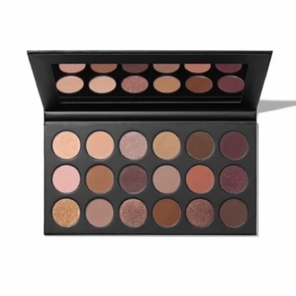 18T Truth Or Bare Artistry Palette